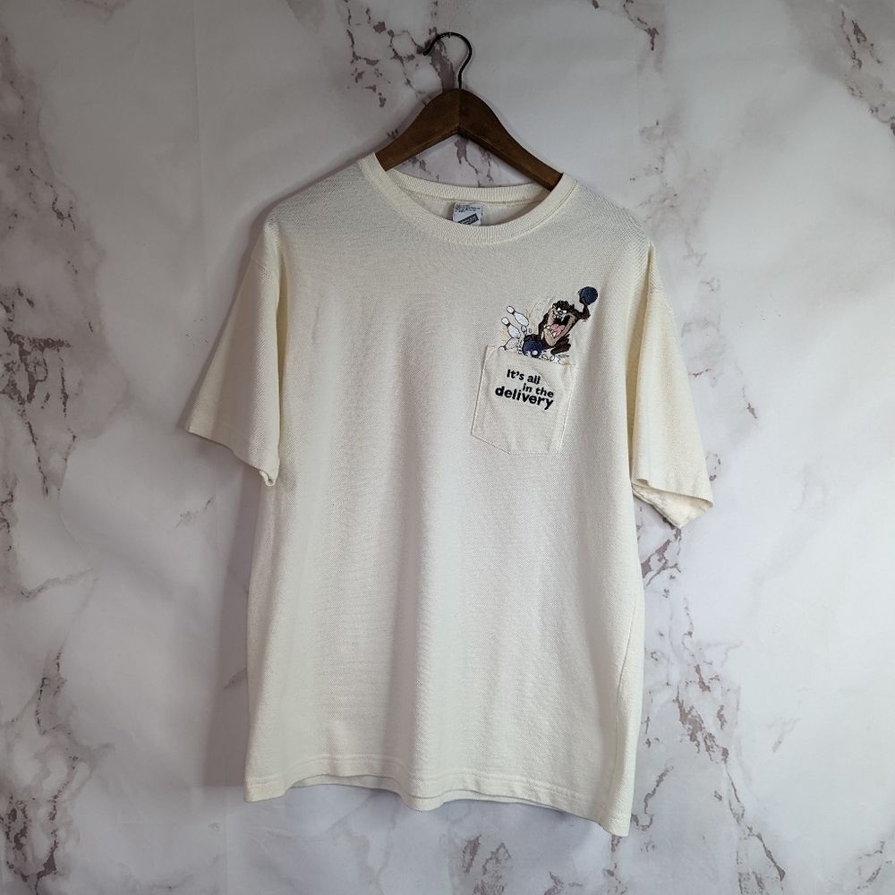 Warner Bros Taz Vintage Crew Shirt Pocket Bowling Looney Tunes Men Tasmanian